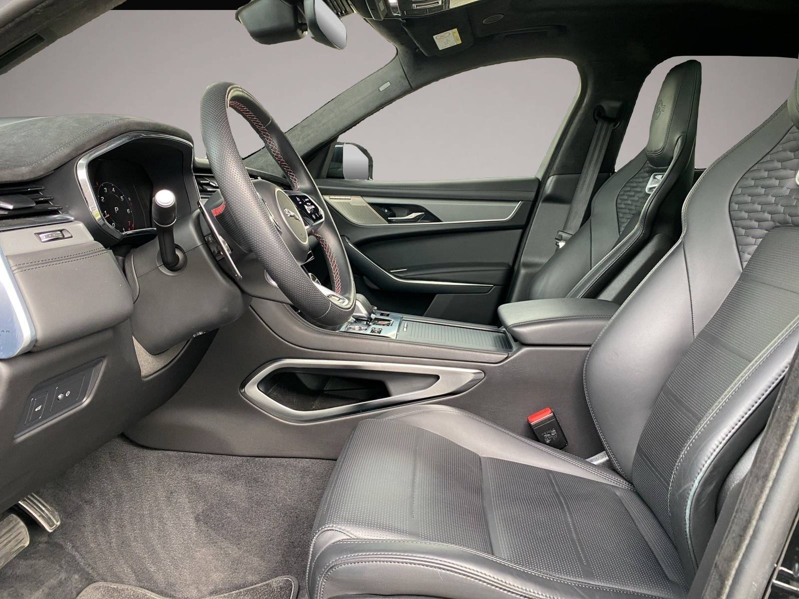 Jaguar F-Pace (07/2023, Benzin)