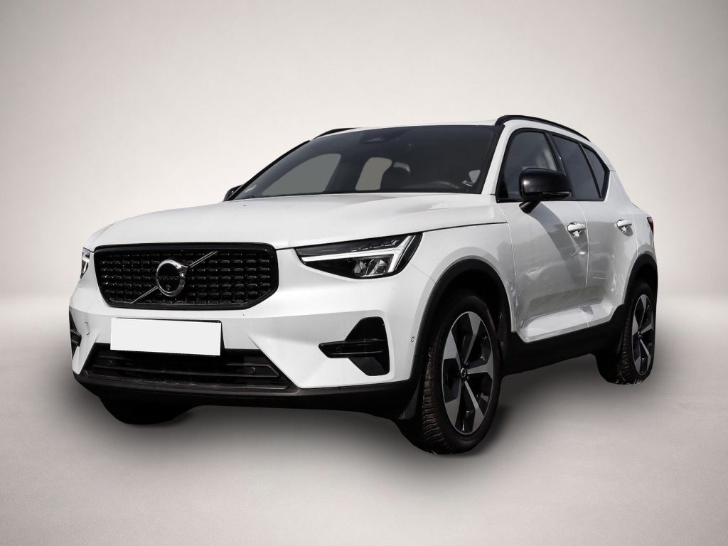 Volvo XC40 (11/2023, Benzin)