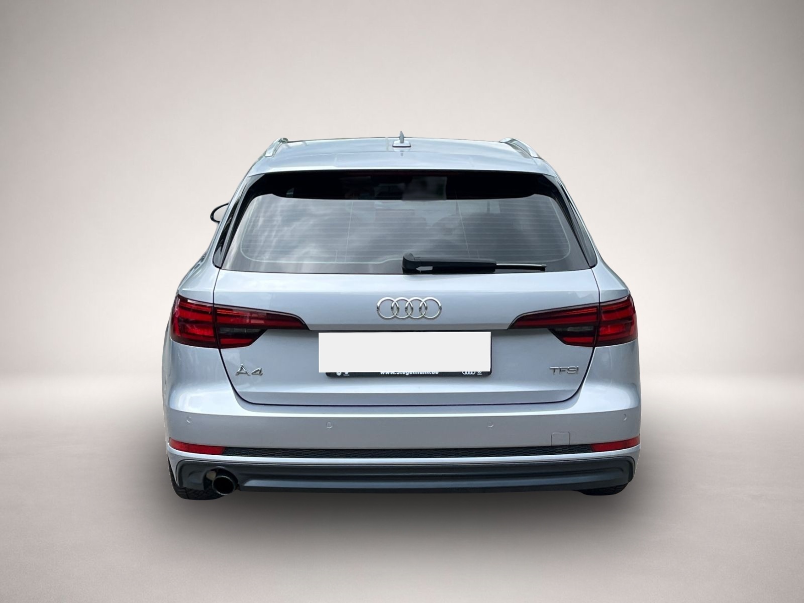 Audi A4 (07/2017, Benzin)