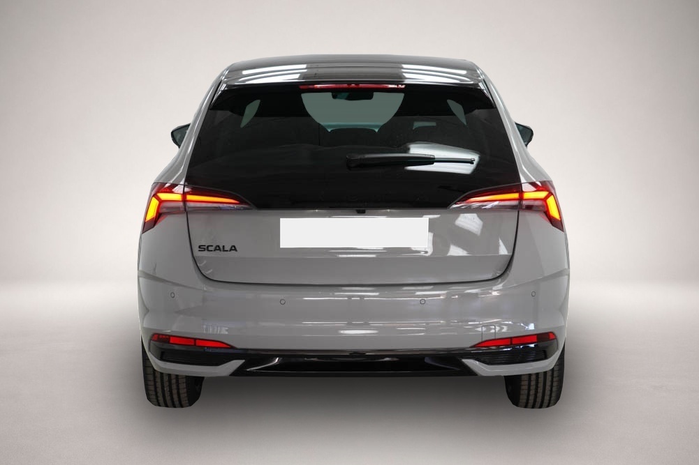 Skoda Scala (10/2025, Benzin)