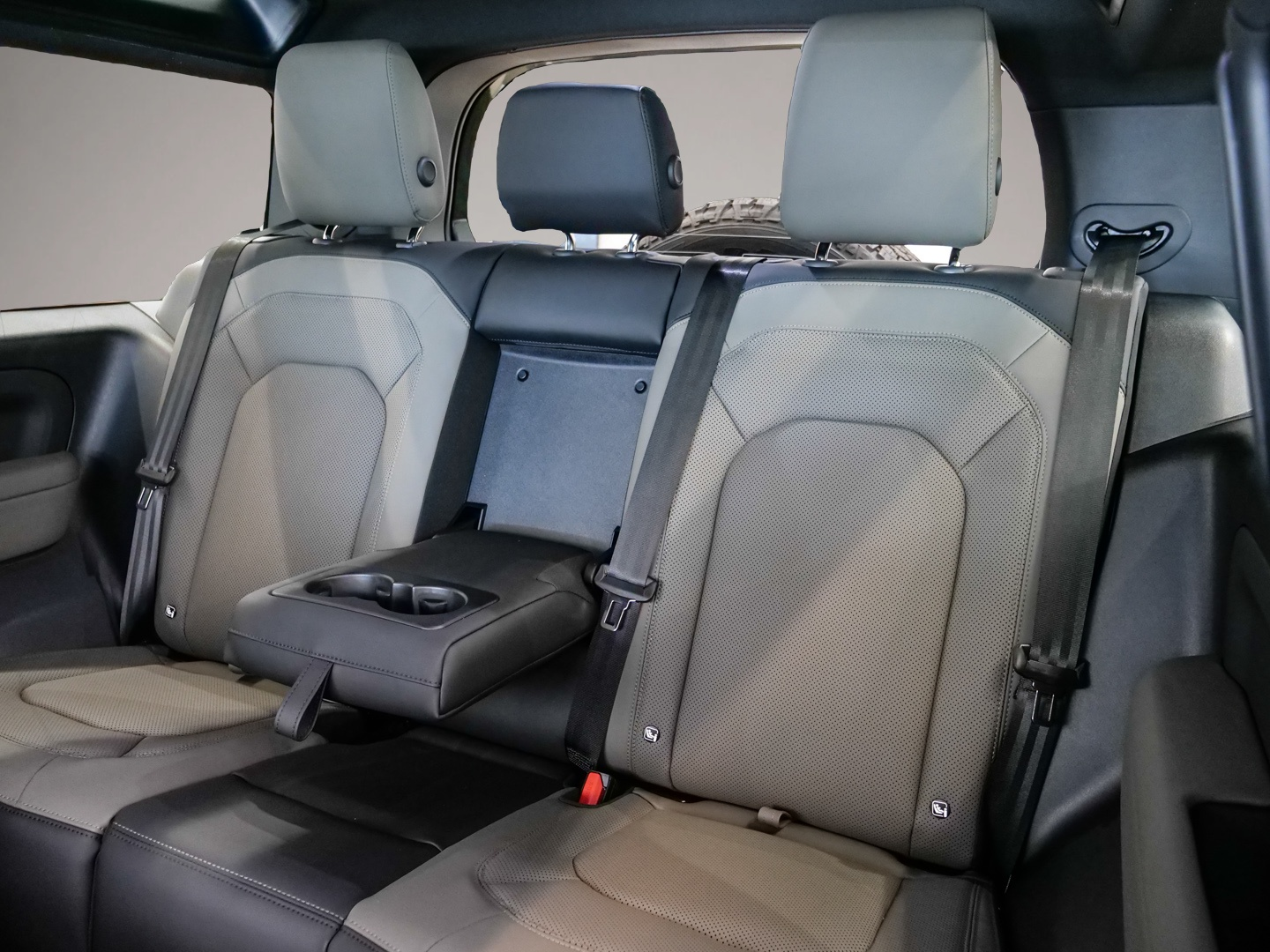 Land-Rover Defender (, Diesel)