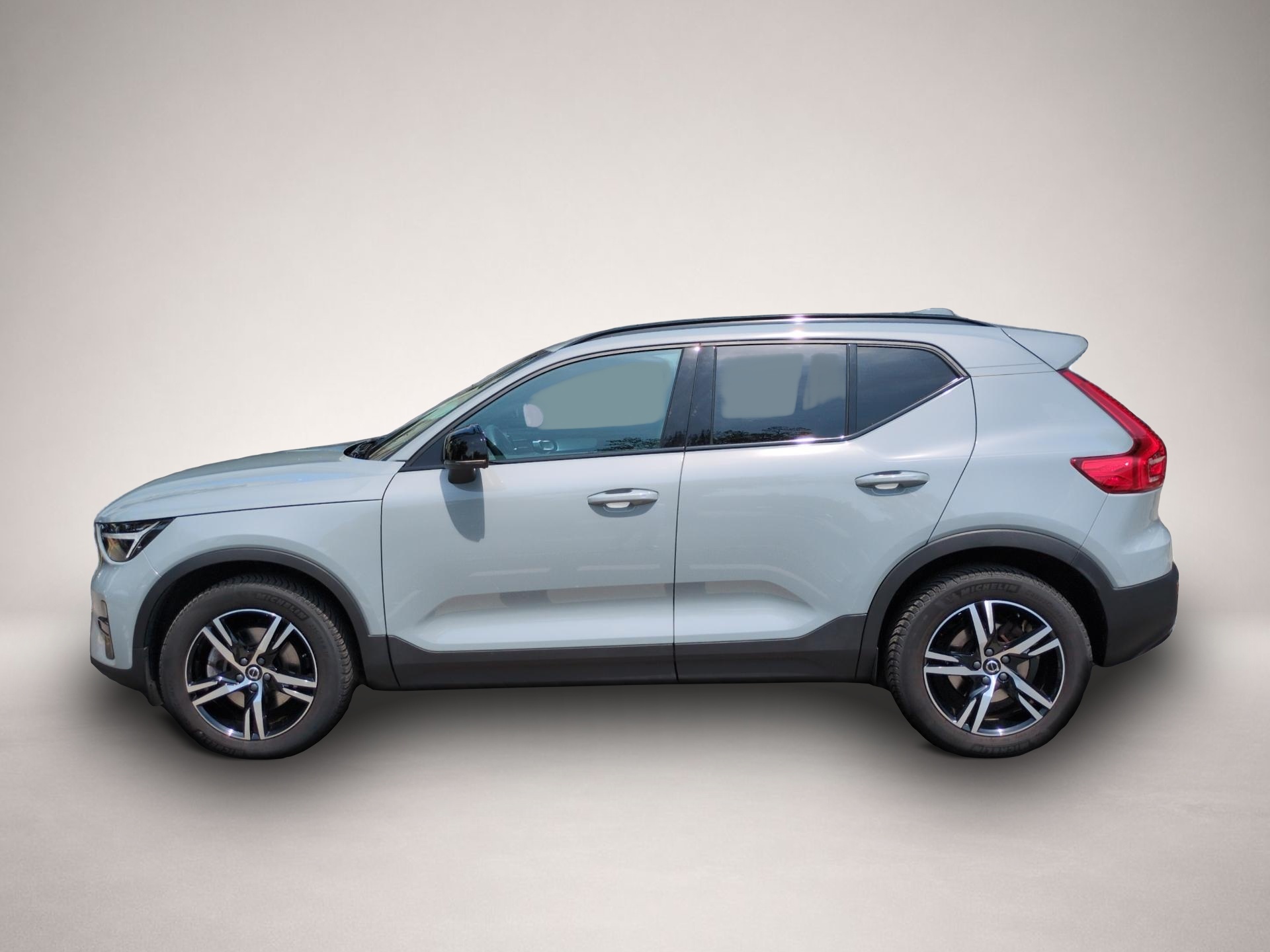 Volvo XC40 (06/2024, Benzin)