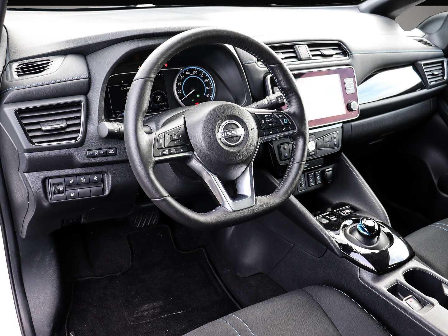 Nissan Leaf (12/2022, ELECTRIC)
