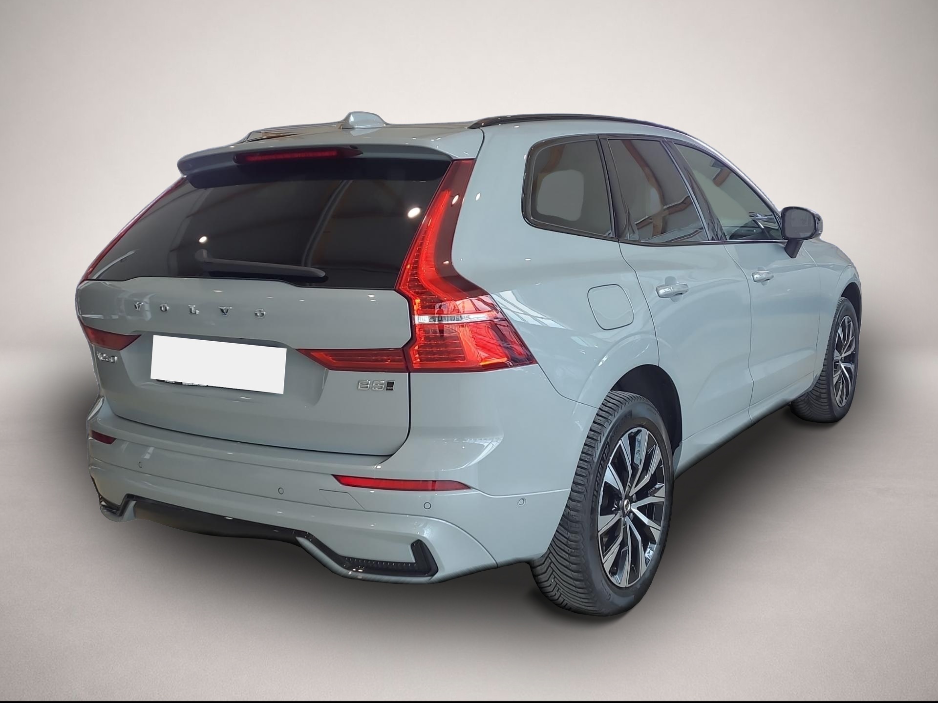 Volvo XC60 (02/2025, Benzin)