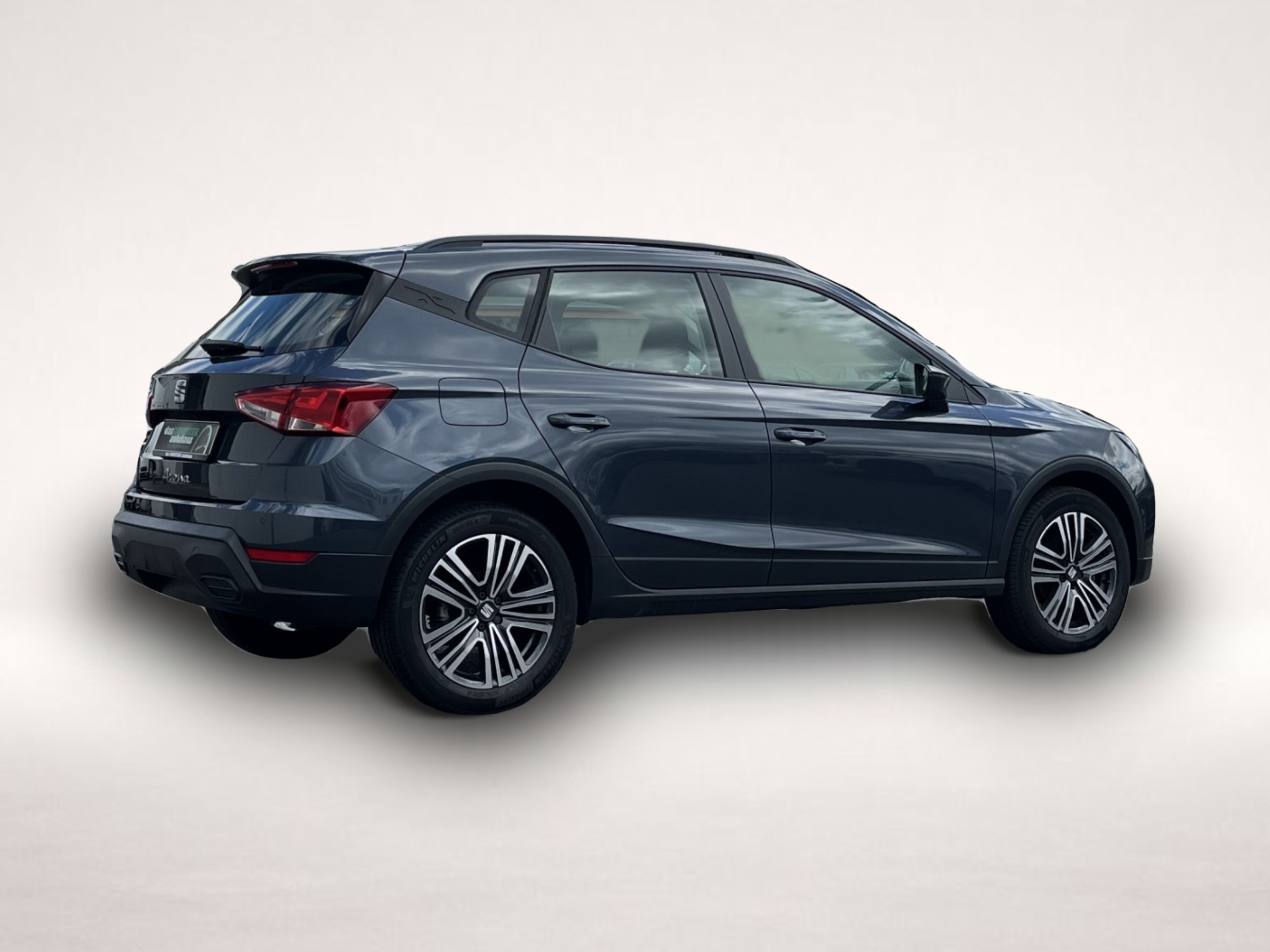 Seat Arona (04/2024, Benzin)