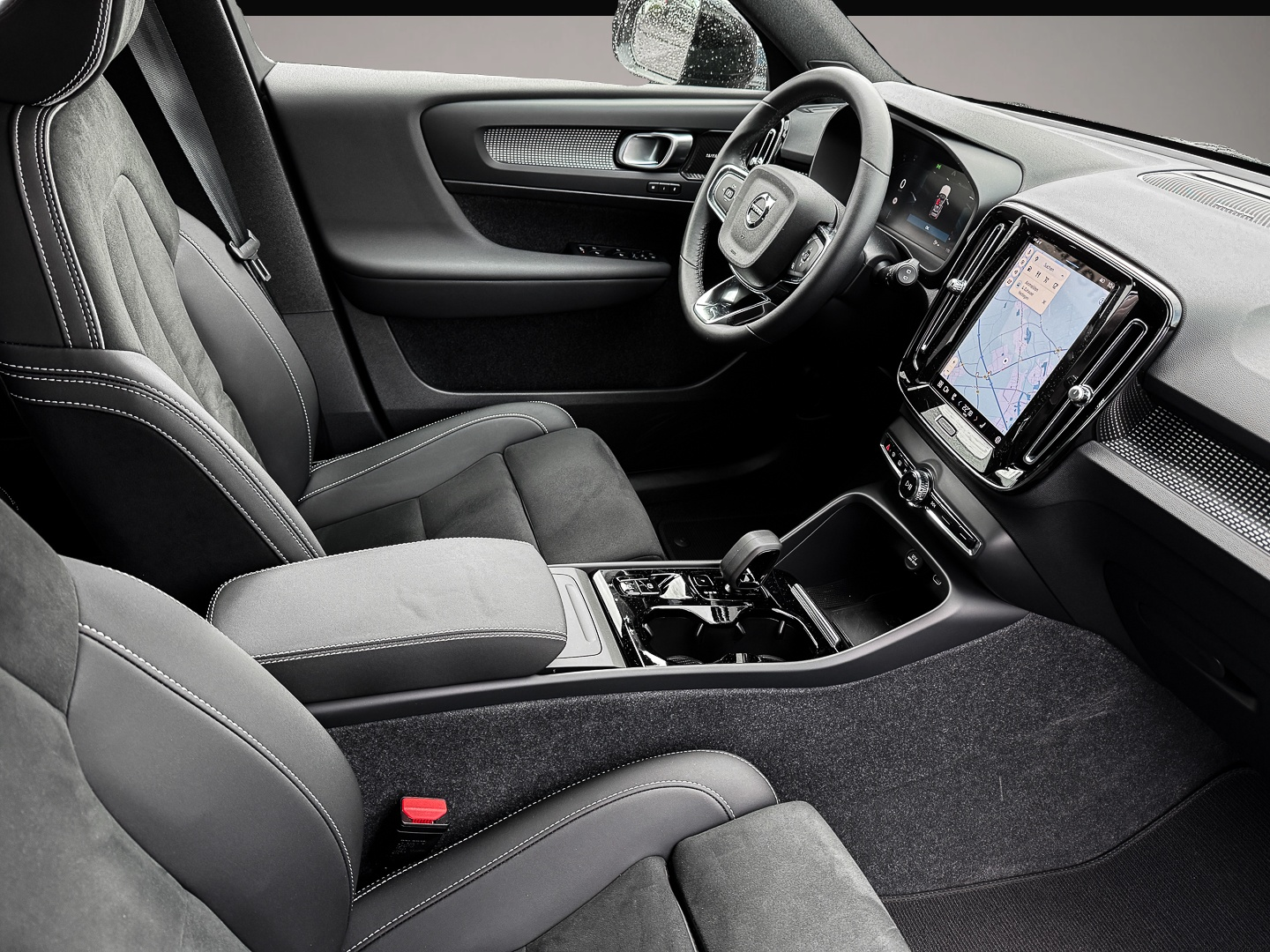 Volvo XC40 (12/2023, Benzin)
