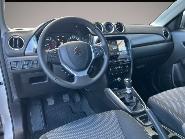 Suzuki Vitara (03/2026, Benzin)