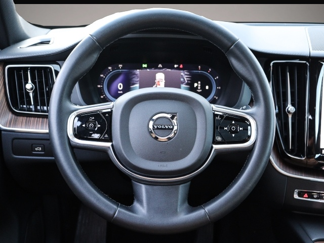 Volvo XC60 (11/2022, Diesel)
