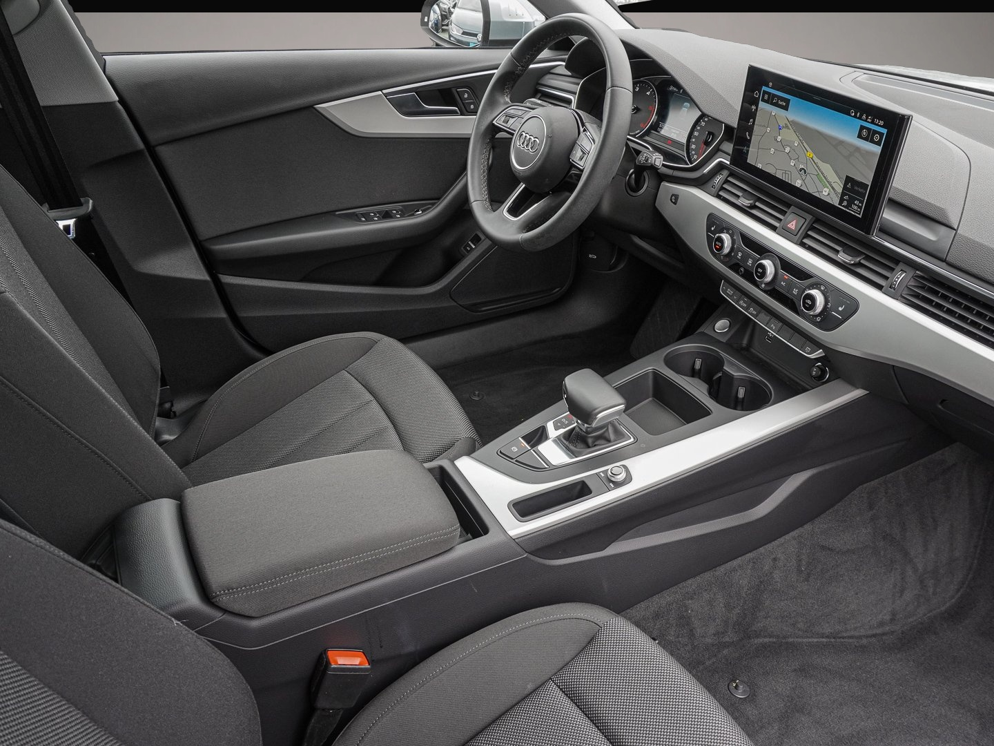 Audi A4 (03/2023, )