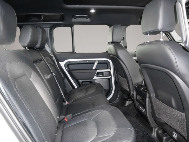 Land-Rover Defender (11/2023, Diesel)