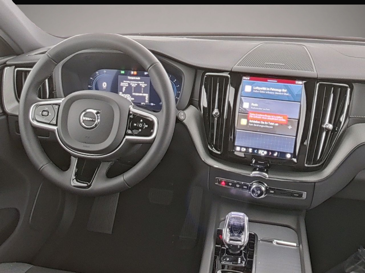 Volvo XC60 (05/2025, Benzin)
