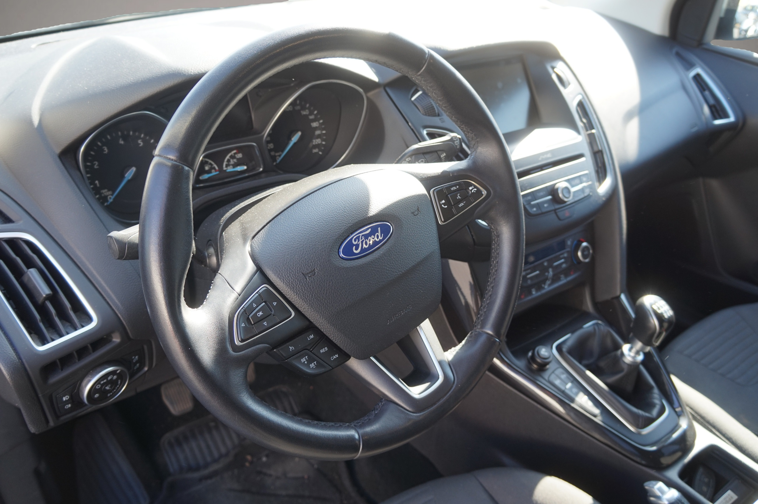 Ford Focus (12/2015, )