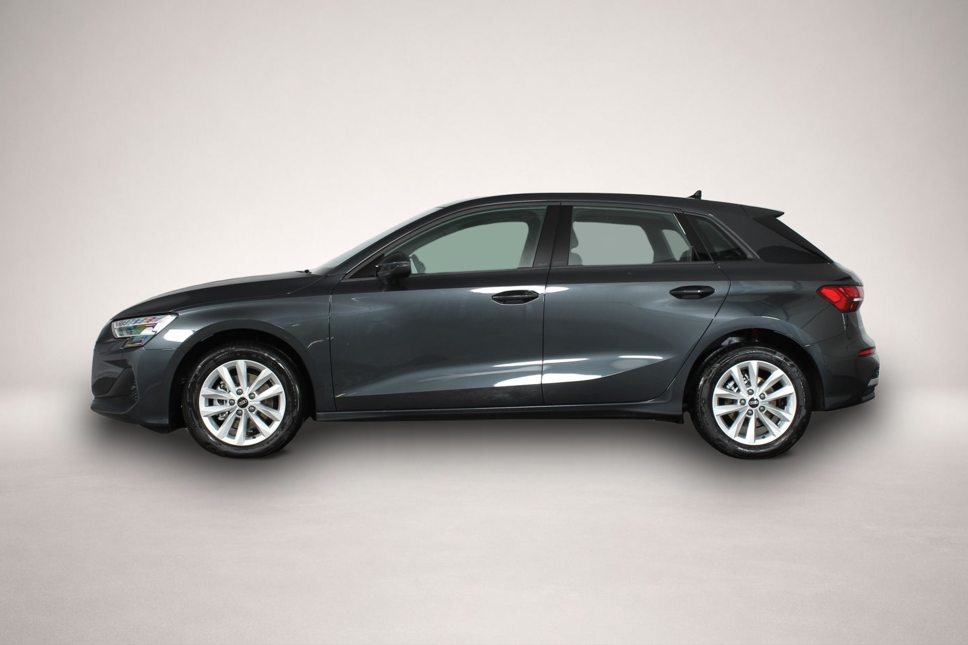 Audi A3, image 2 of 5