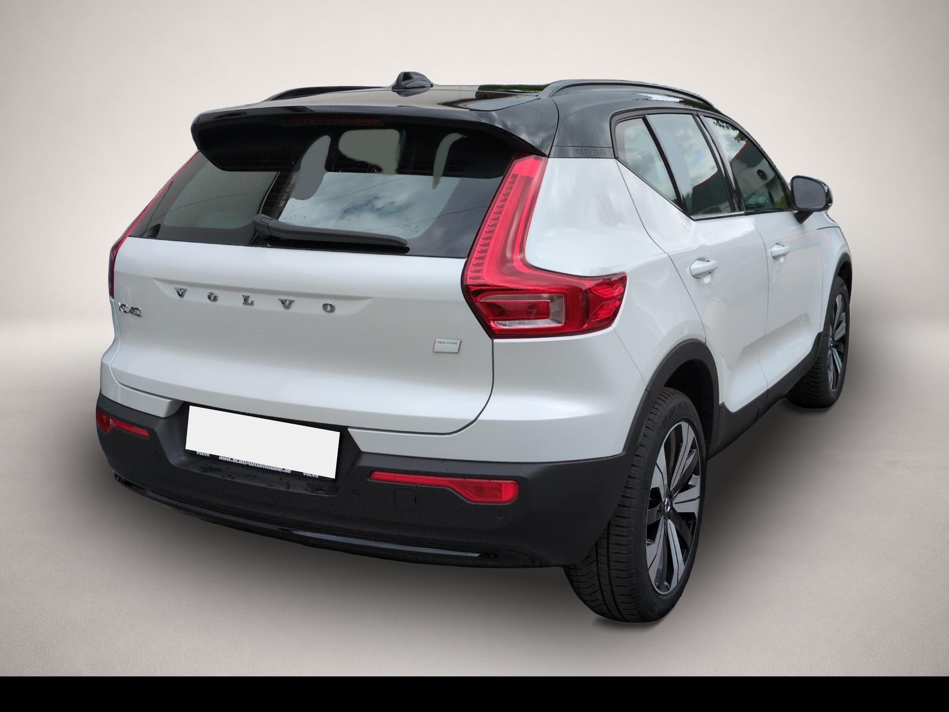 Volvo XC40 (10/2022, ELECTRIC)