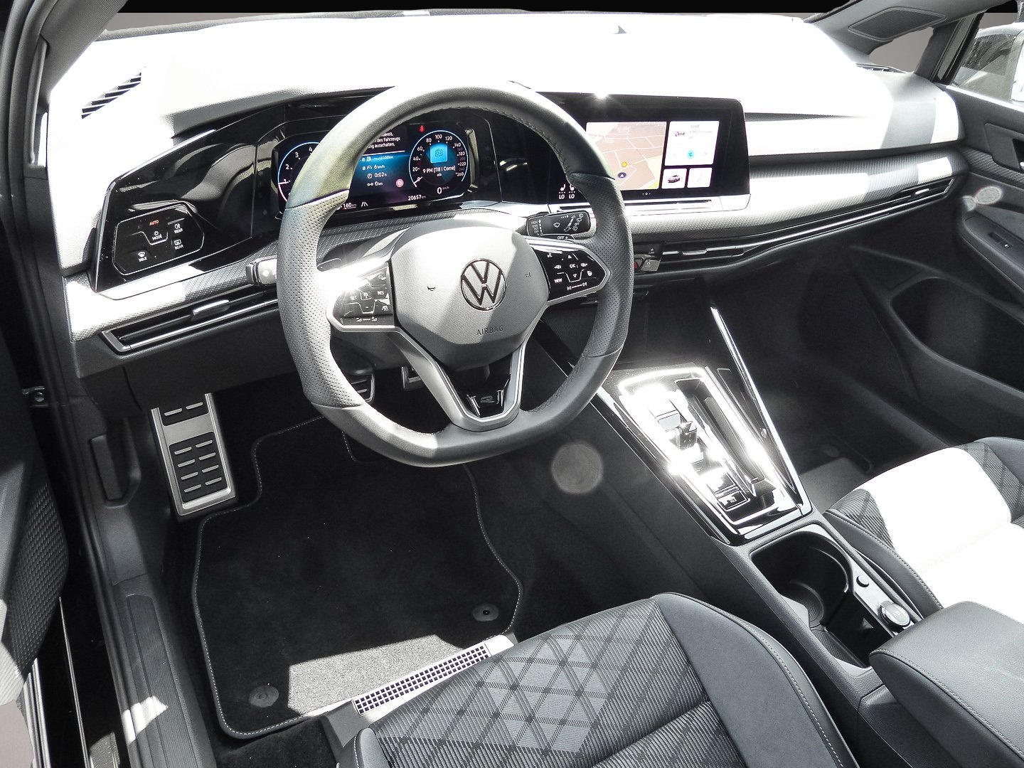 Volkswagen Golf (04/2024, Benzin)