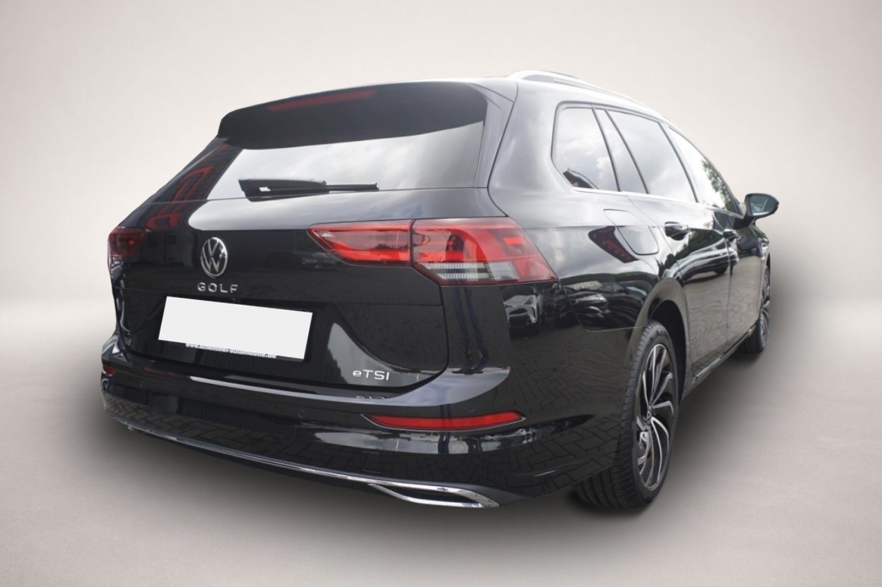 Volkswagen Golf (06/2024, Benzin)