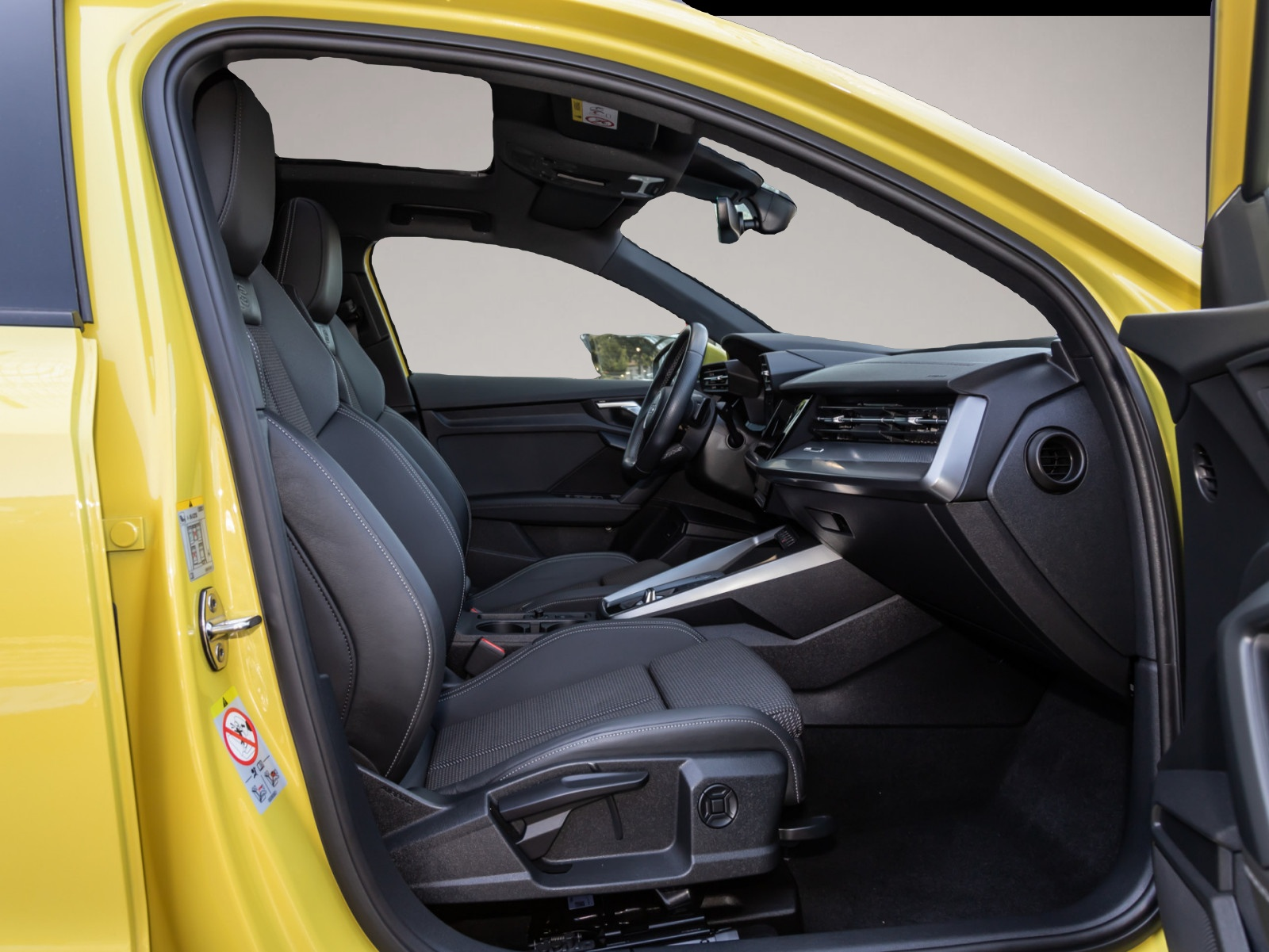 Audi A3 (08/2023, Benzin)