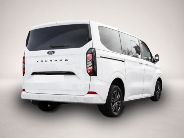 Ford Tourneo Custom (02/2026, Diesel)