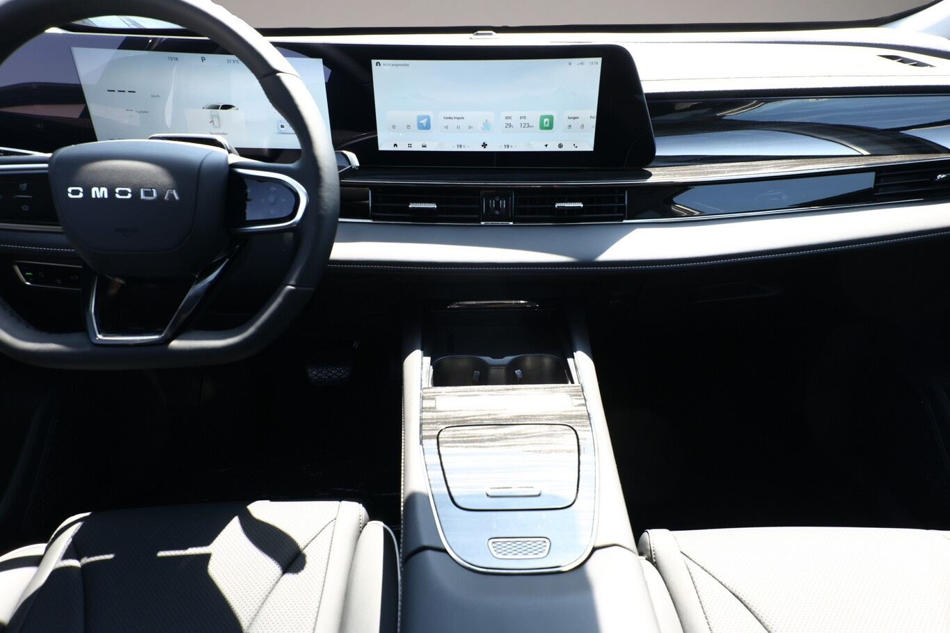 Omoda 5 EV (06/2026, ELECTRIC)
