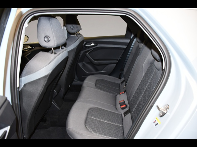 Audi A1 (05/2025, Benzin)