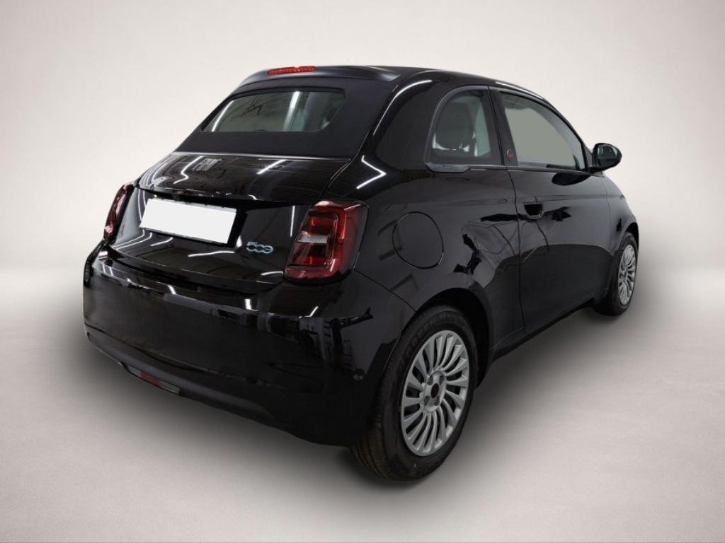 Fiat 500e, image 3 of 4