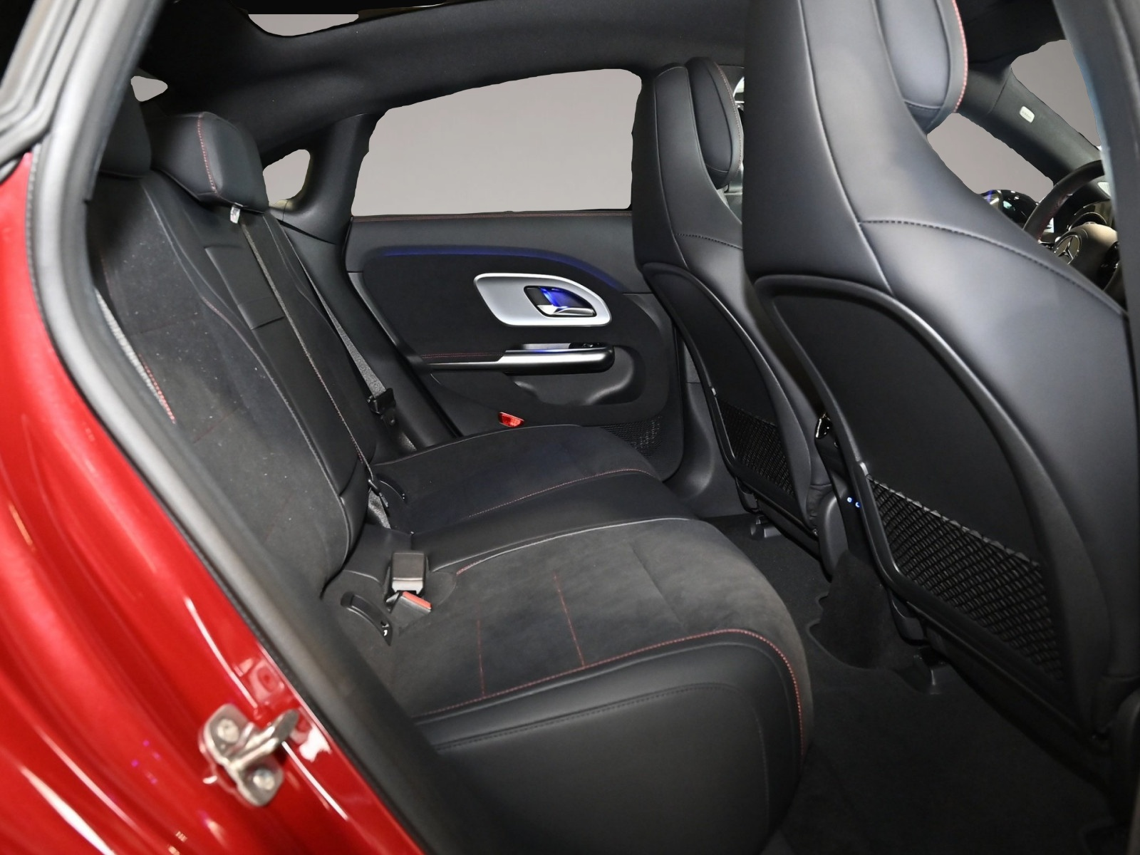 Mercedes-Benz CLA 200 (12/2025, ELECTRIC)