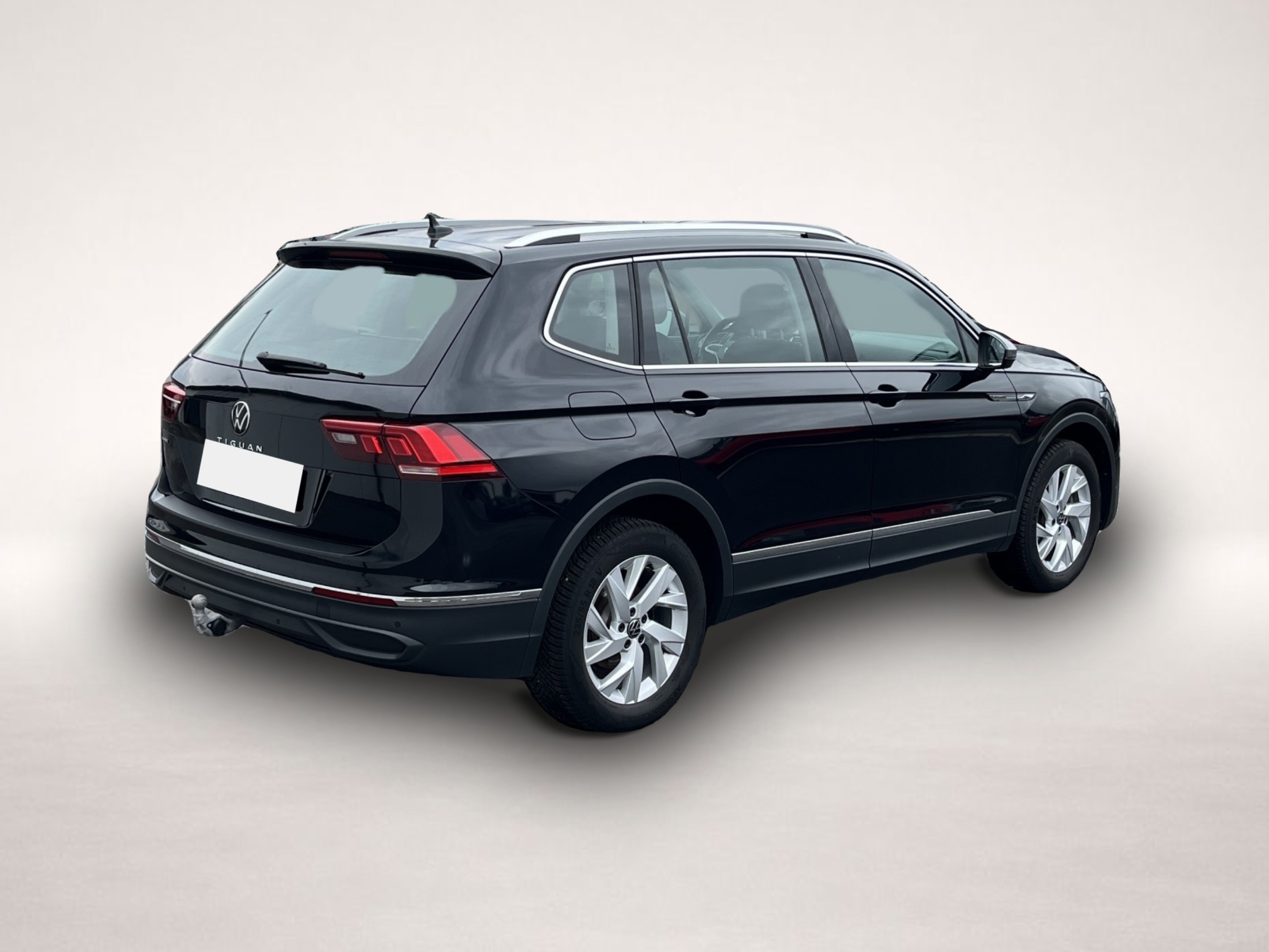 Volkswagen Tiguan Allspace (05/2025, Benzin)