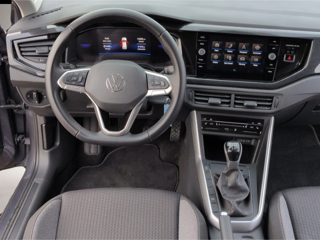 Volkswagen Polo (03/2025, Benzin)