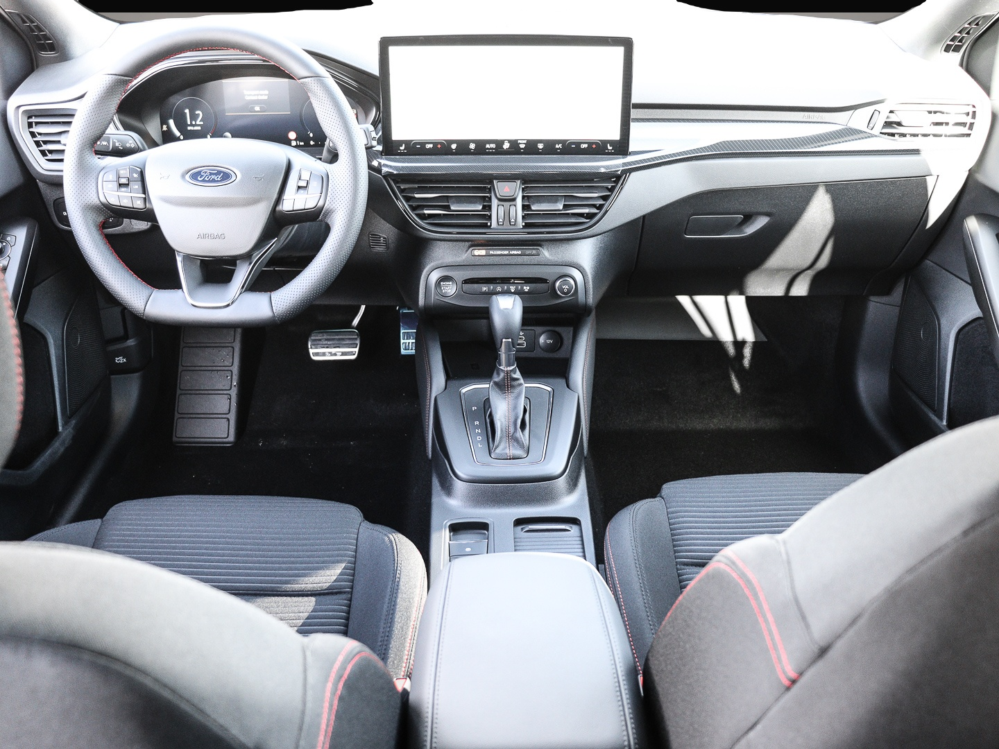 Ford Focus (05/2026, Benzin)