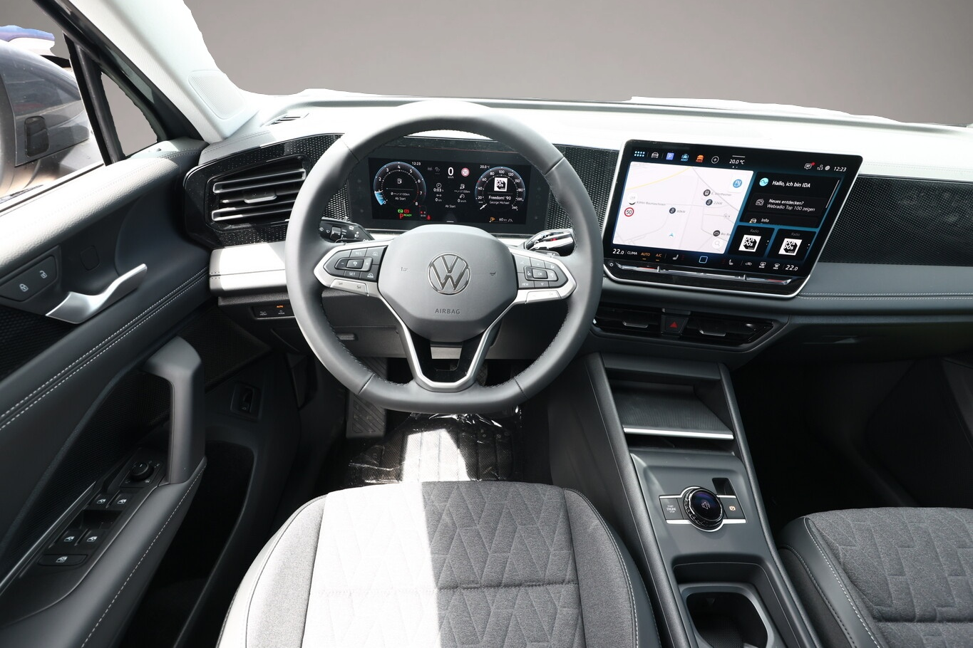 Volkswagen Tiguan (04/2026, Benzin)