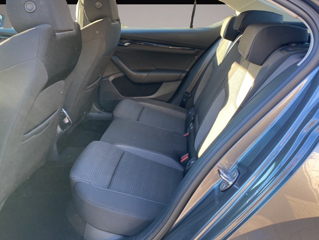 Skoda Octavia (05/2023, Benzin)