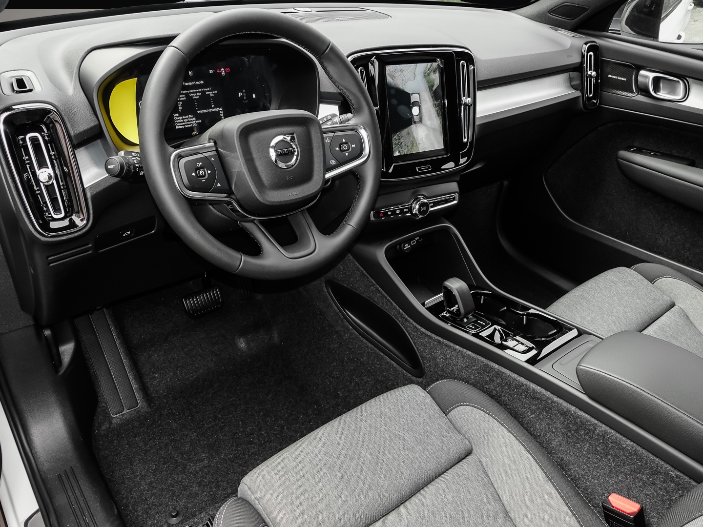 Volvo XC40 (09/2024, Benzin)
