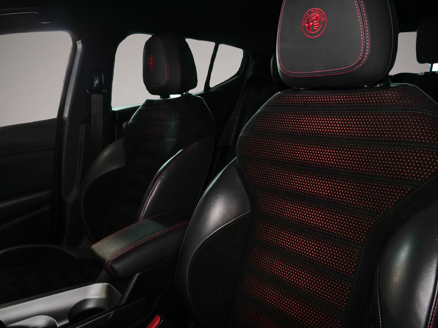 Alfa-Romeo Tonale (02/2023, Benzin)