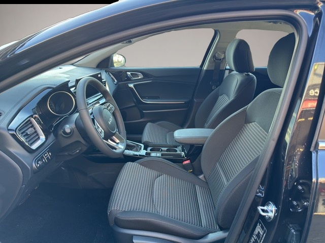 KIA cee'd / Ceed (03/2025, Benzin)