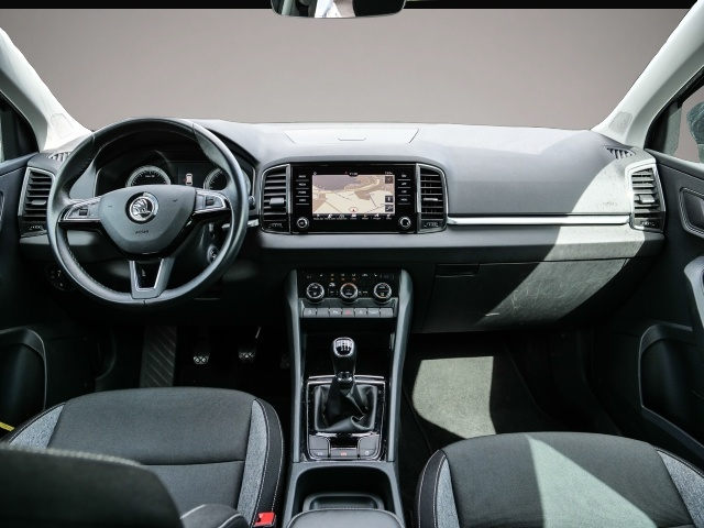 Skoda Karoq (03/2021, Benzin)
