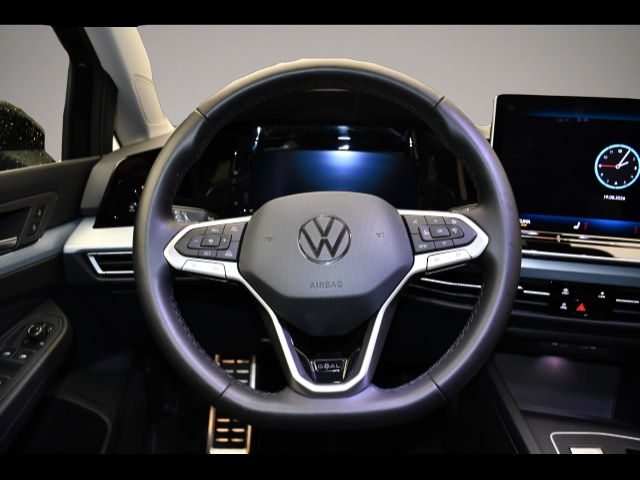 Volkswagen Golf (12/2025, Benzin)