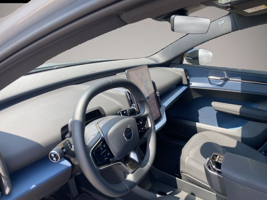 Volvo EX30 (10/2025, ELECTRIC)