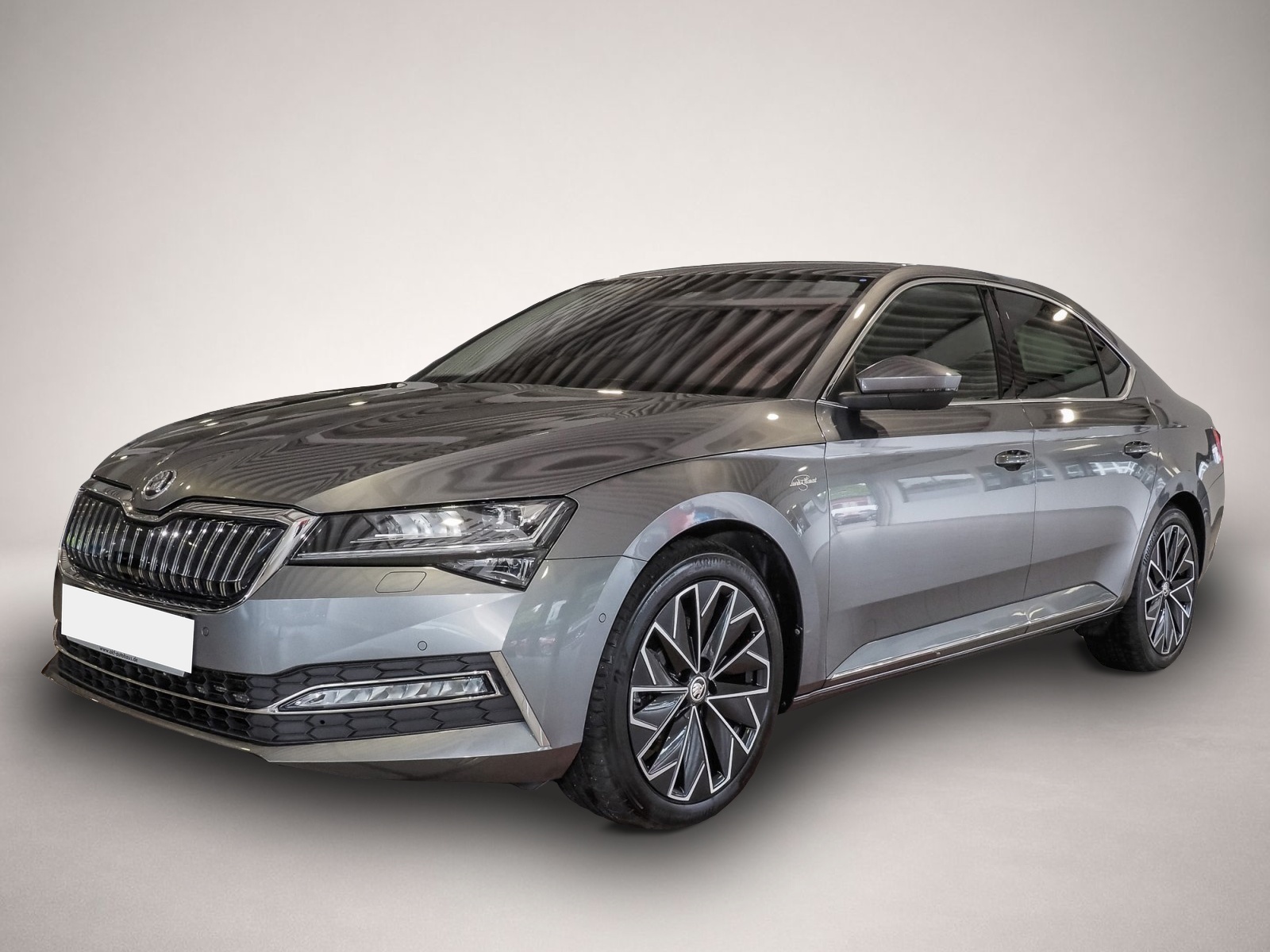 Skoda Superb (12/2022, Benzin)