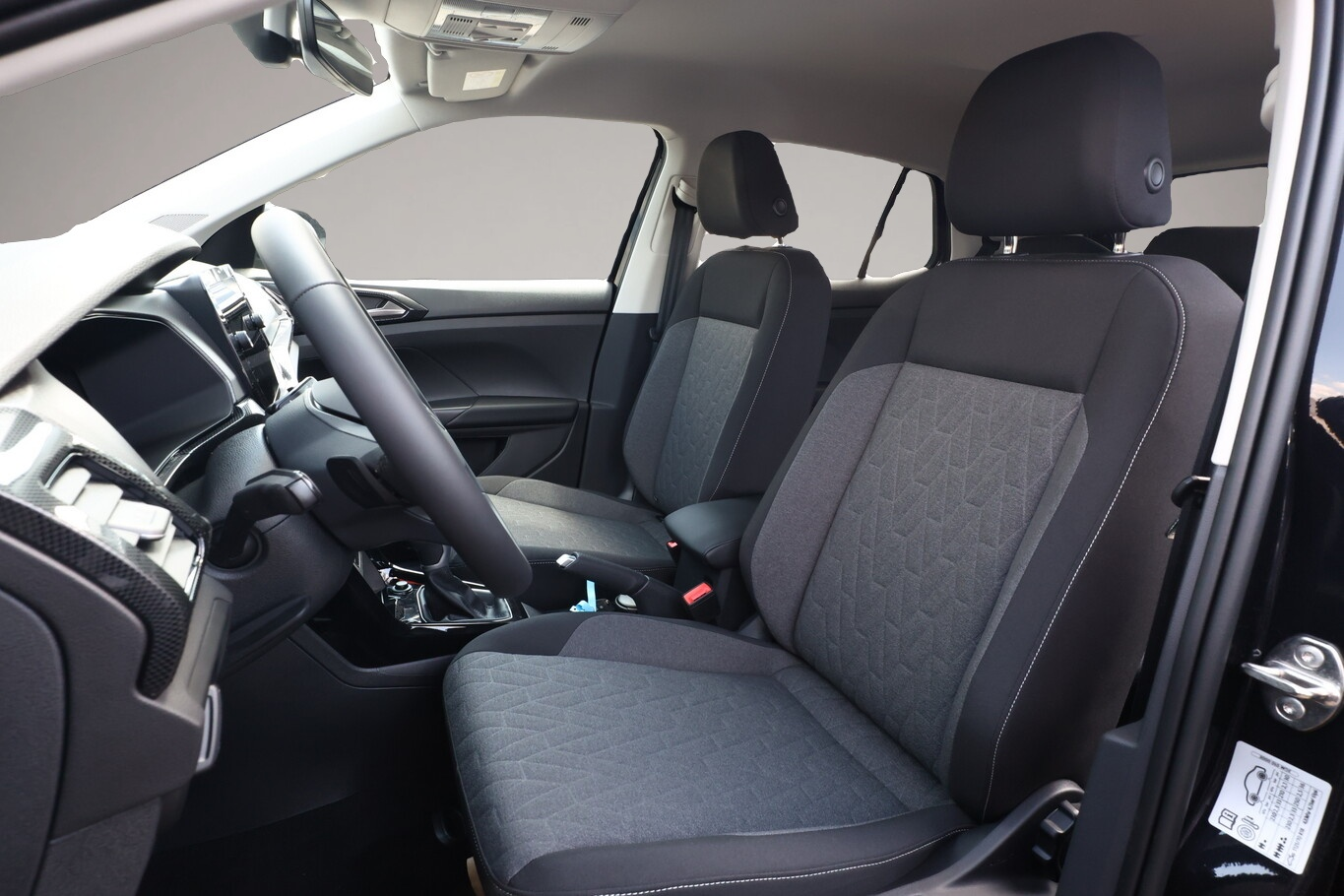 Volkswagen T-Cross (06/2026, Benzin)