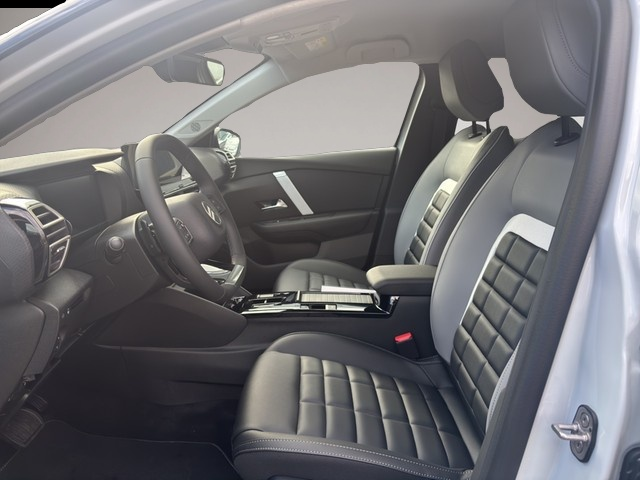 Citroen C4 (09/2025, Benzin)