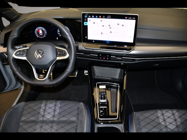 Volkswagen Golf (08/2025, )