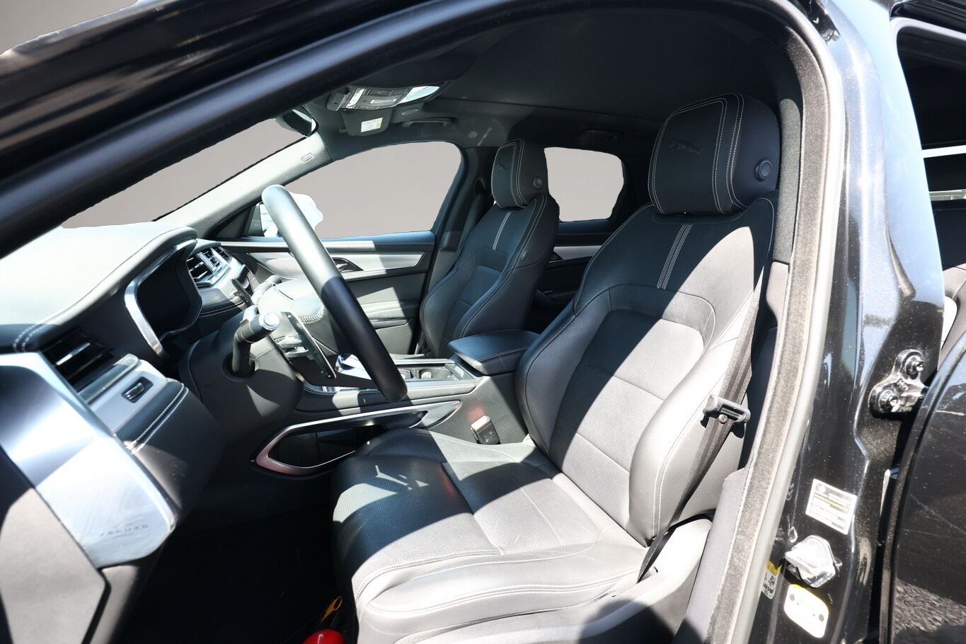 Jaguar F-Pace (08/2022, Benzin)