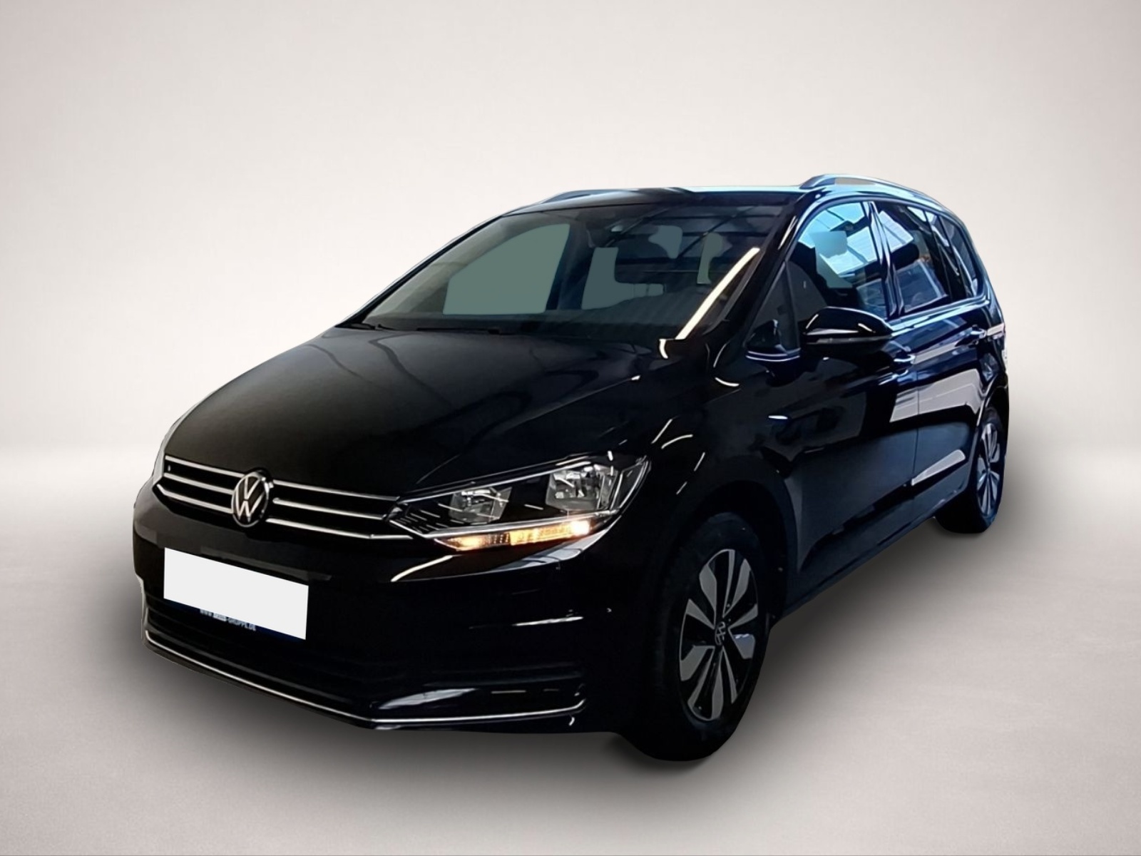 Volkswagen Touran (09/2025, Benzin)