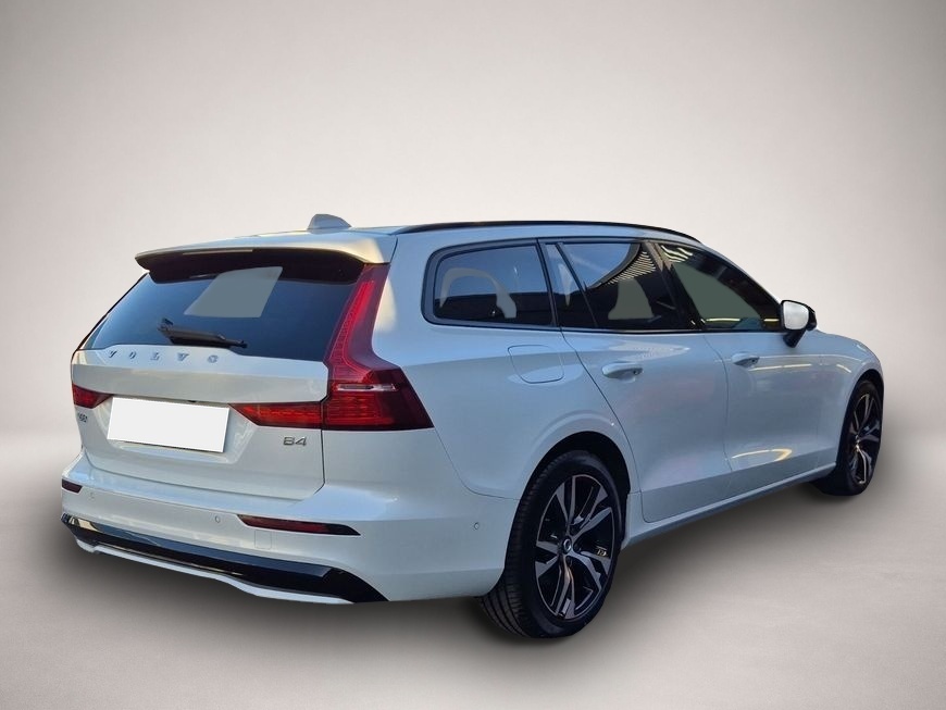 Volvo V60 (09/2025, Benzin)