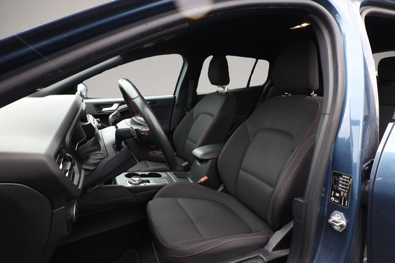 Ford Focus (10/2021, Benzin)