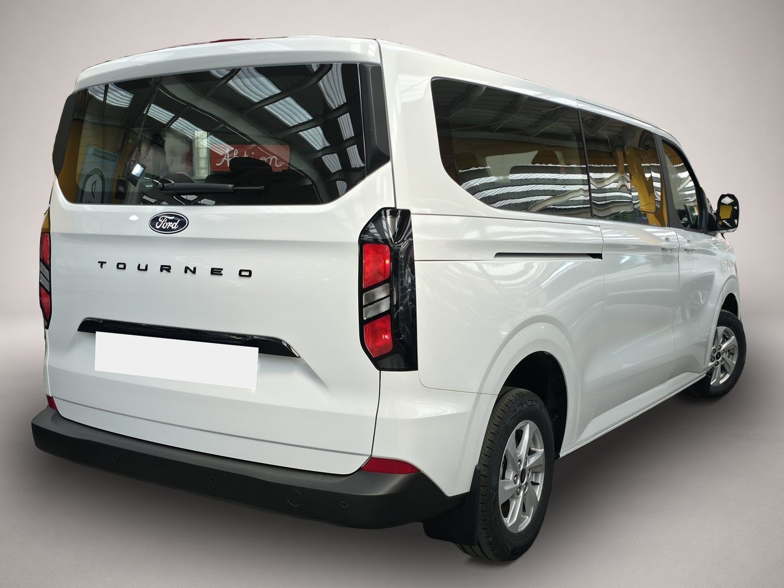 Ford Tourneo Custom (06/2026, Diesel)