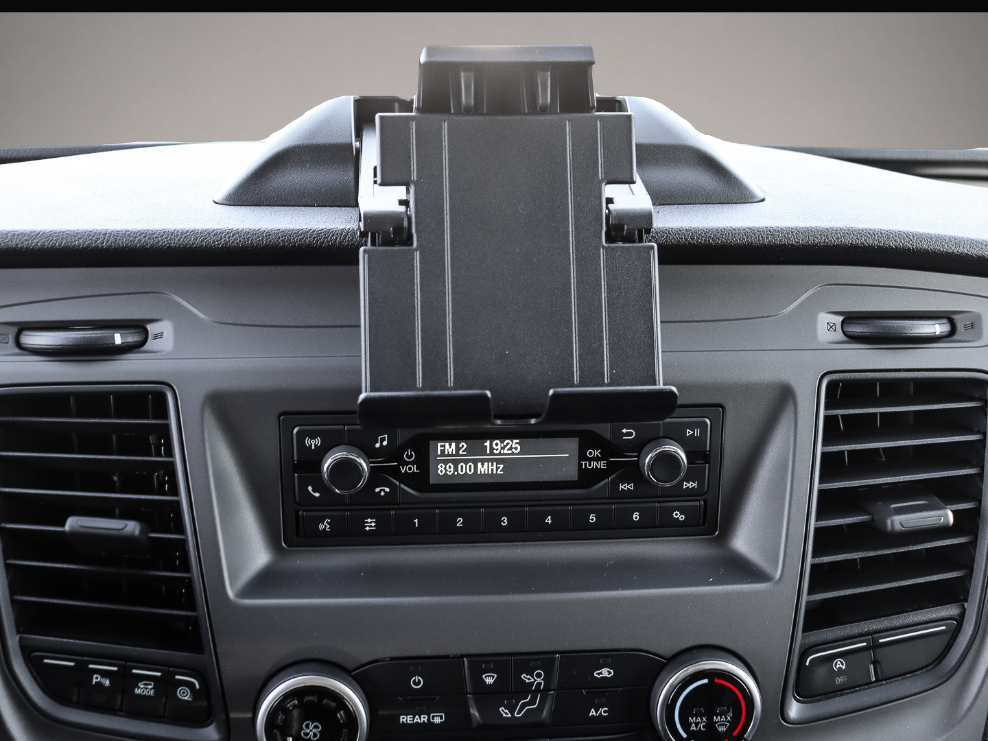 Ford Transit (11/2024, )