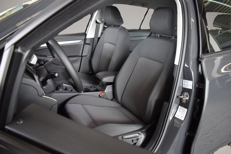 Volkswagen Golf (, Benzin)