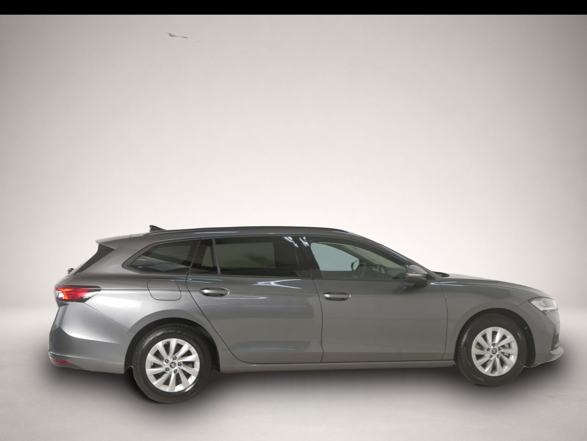 Skoda Superb (09/2025, Benzin)