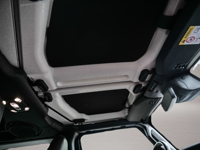 Jeep Wrangler (06/2021, )